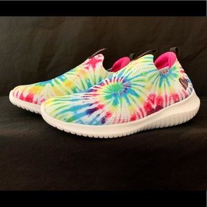 Sketchers “Groovin Vibes” tie-dye slip-on sneakers  | Kids 13 (USA)